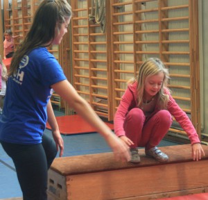 Akrobatikträning i Gärdeshallen