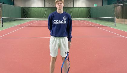3 snabba frågor med Oliver, Tennistränare